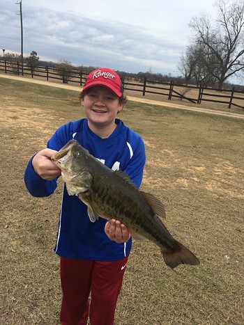 Noah Bentley with nice club bass, 20 Dec. 2014