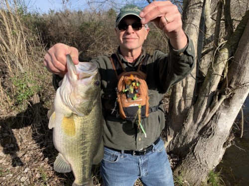 Gene Gautro with big bass on flyrod ... Jan. 2022