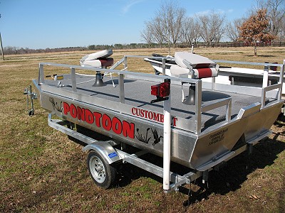 14 ft. Pondtoon boat