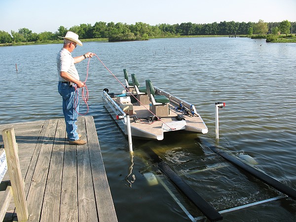 16 ft pondtoon
